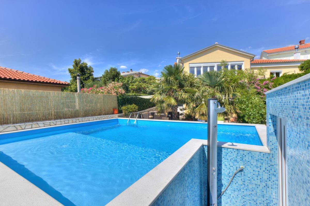 Villa Dalmare Novi Vinodolski Exteriör bild