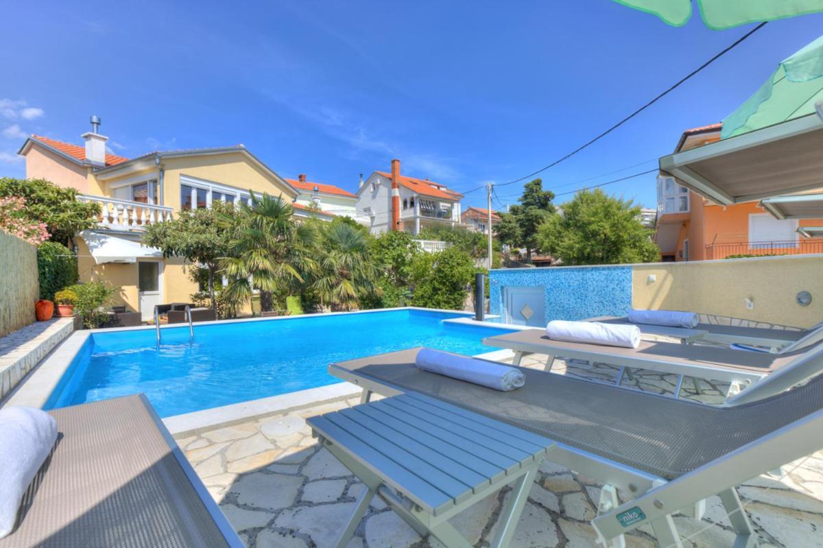Villa Dalmare Novi Vinodolski Exteriör bild